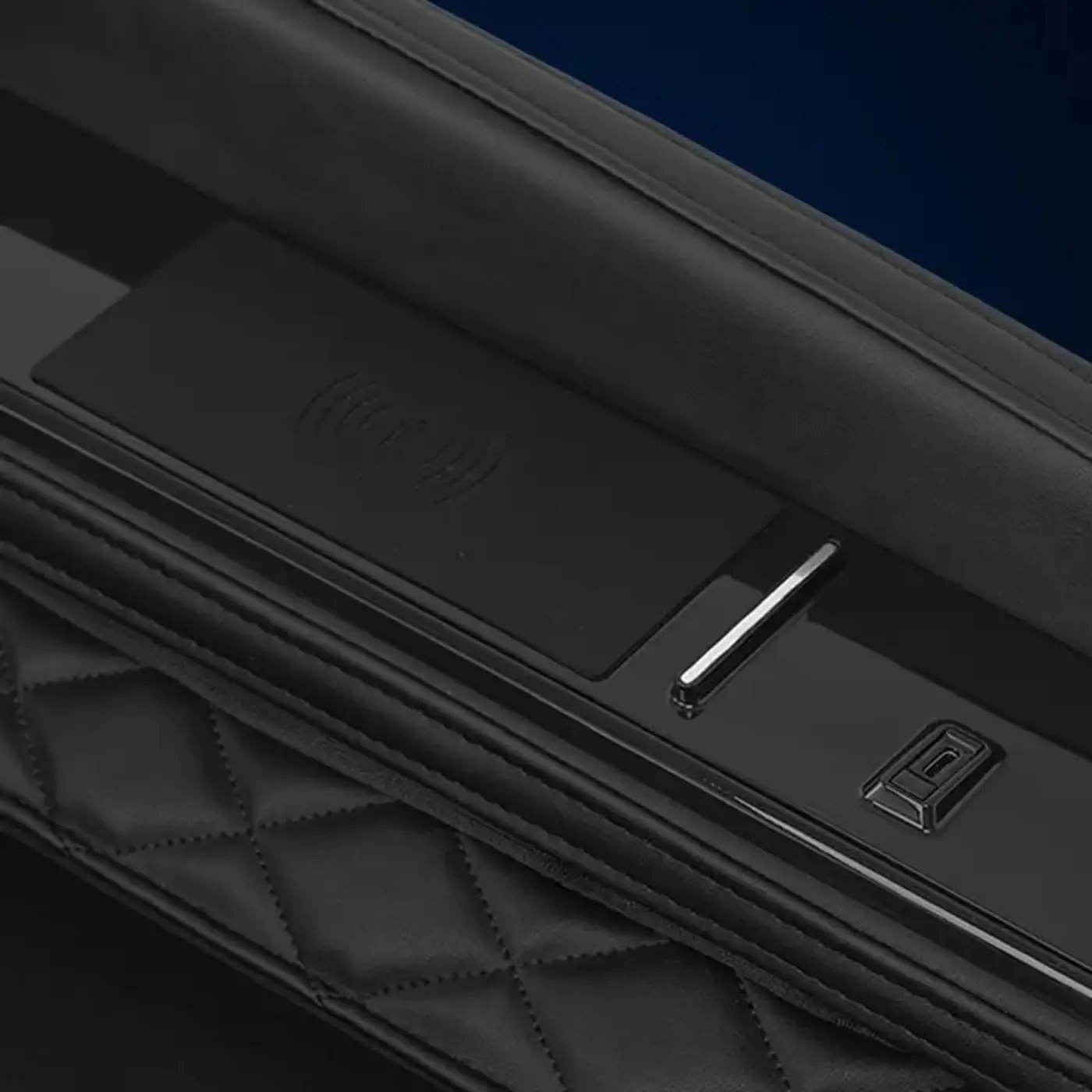 Wireless Charging Pad + USB-C Port